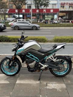 CFMOTO 250NK - фото 4
