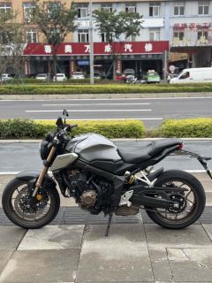 Honda CB650R - ფოტო 4