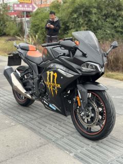 Voge 300RR - ფოტო 1