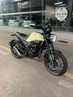Sundiro Honda CBF190TR - ფოტო 1