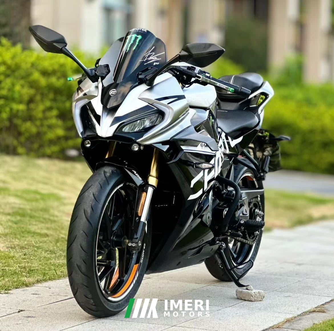 2022 CFMOTO 250SR
