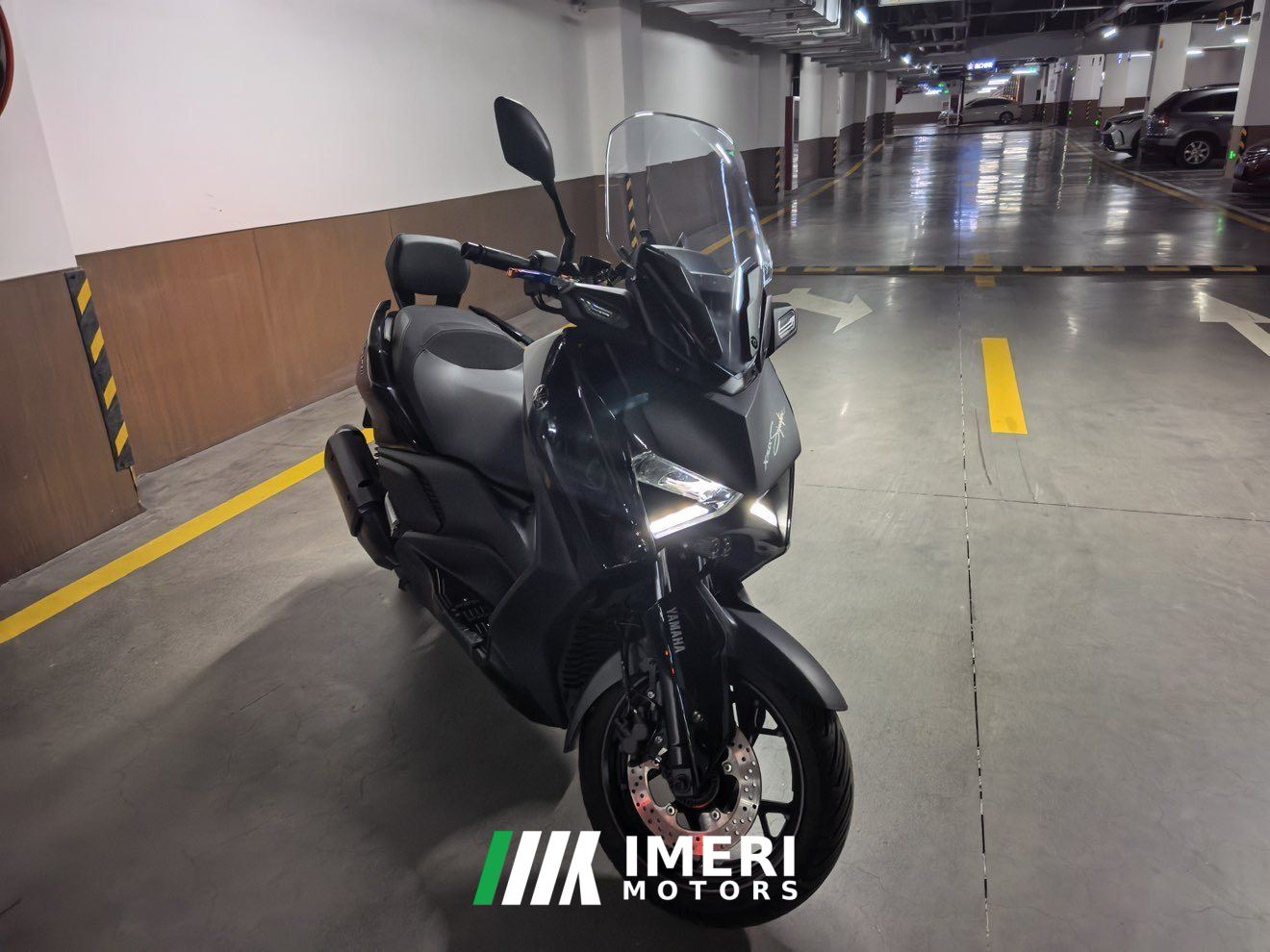2025 Yamaha XMAX 300 cc