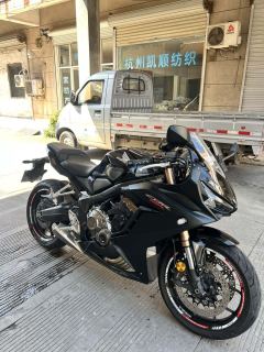 Honda CBR650R - ფოტო 1