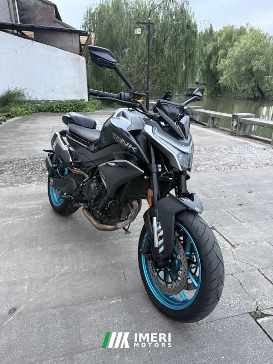 CFMOTO 800NK - мотоцикл из Китая