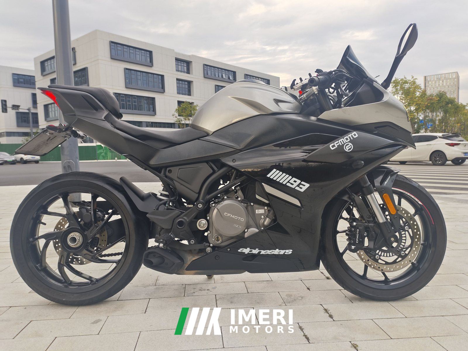 2023 CFMOTO 250SR
