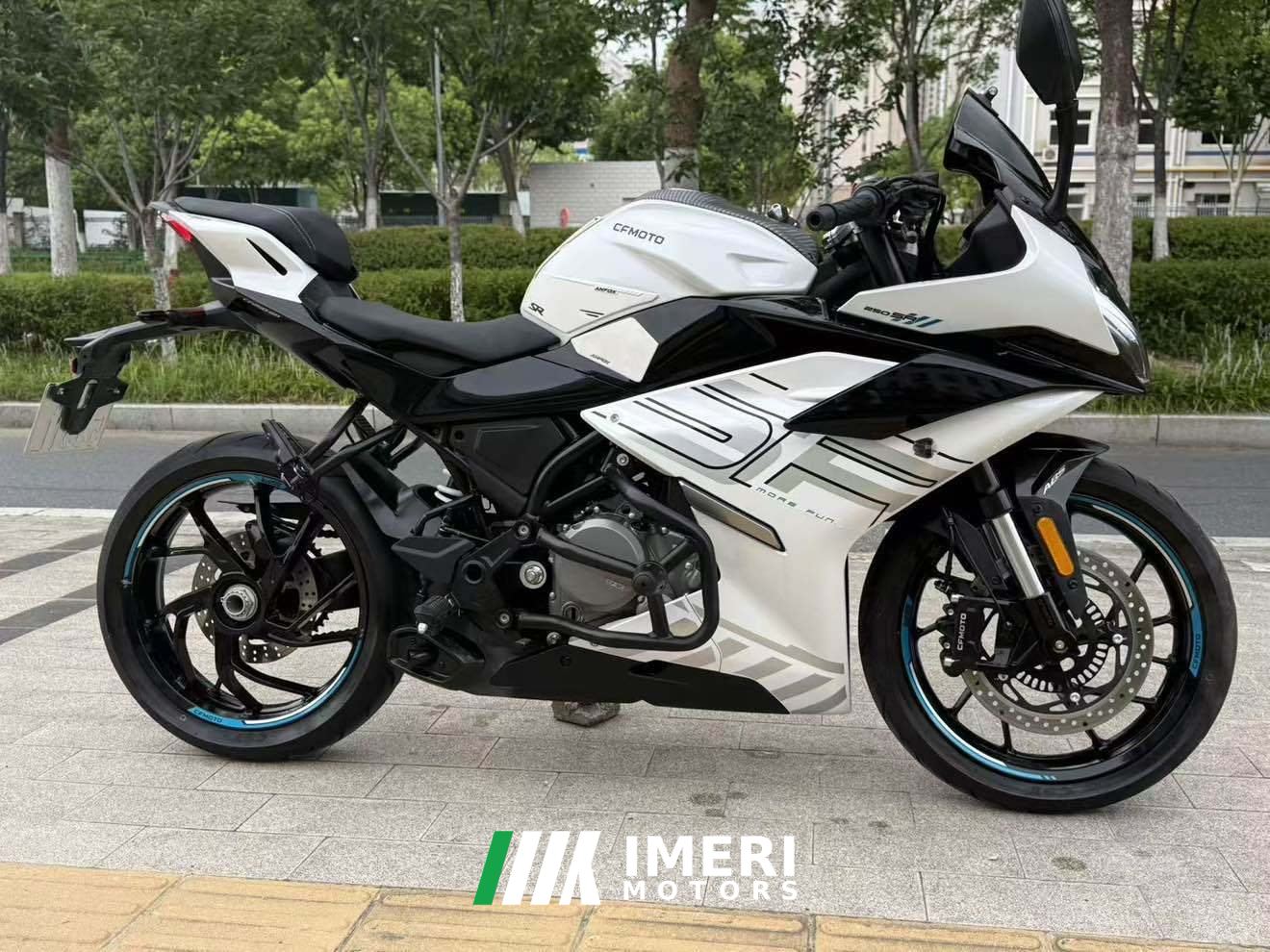 2025 CFMOTO 250SR