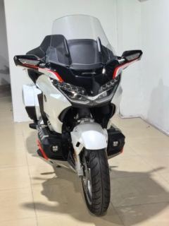 Honda Gold Wing GL1800 - ფოტო 2