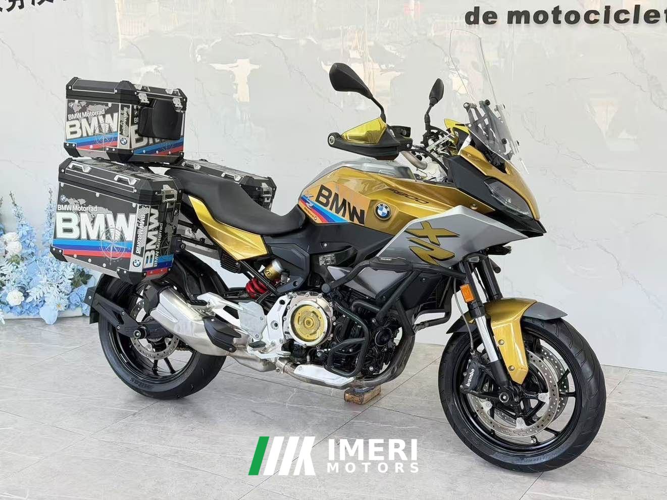2021 BMW F 900 XR