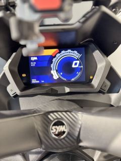 SYM Joymax Z 300 - фото 7