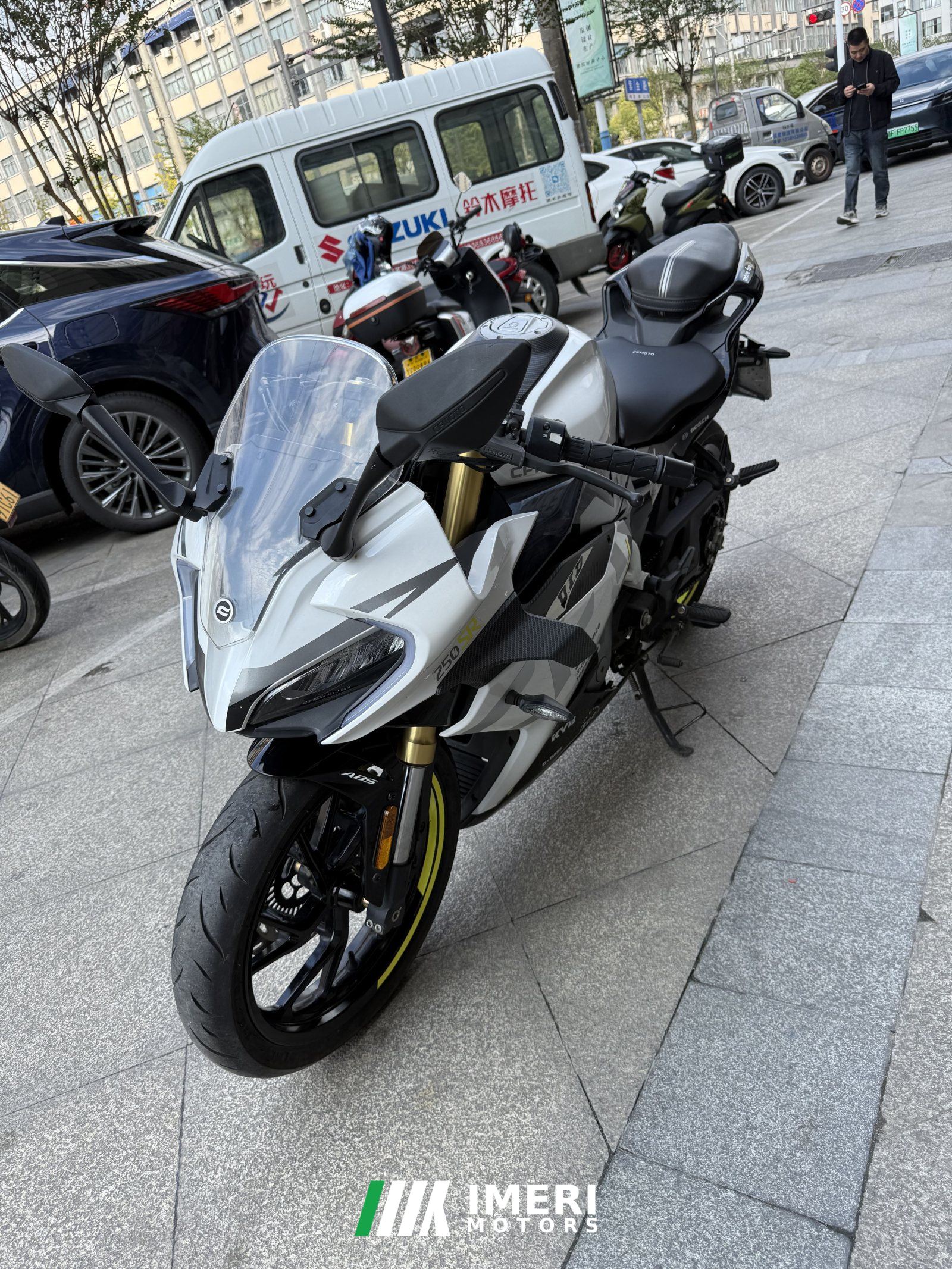 2022 CFMOTO 250SR
