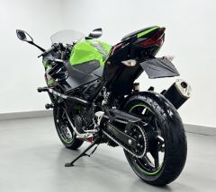 Kawasaki Ninja 400 - фото 7