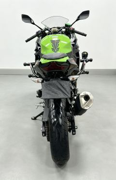 Kawasaki Ninja 400 - фото 8