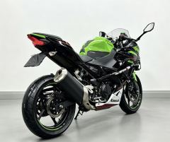 Kawasaki Ninja 400 - фото 9