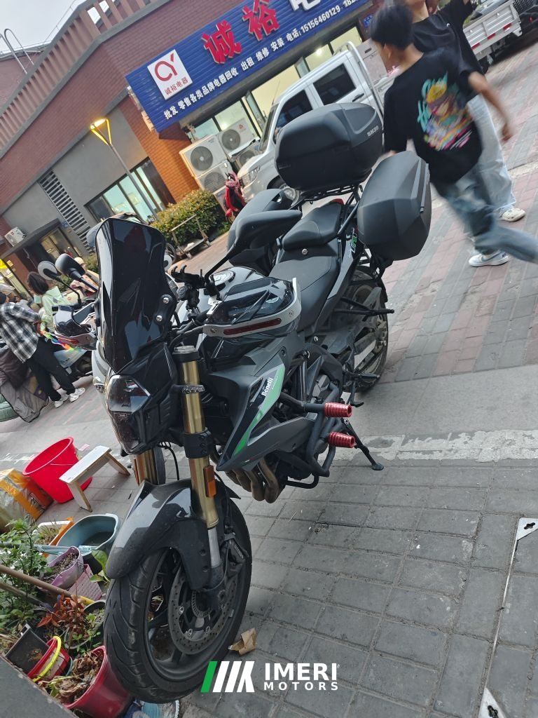 2021 Benelli TNT600i