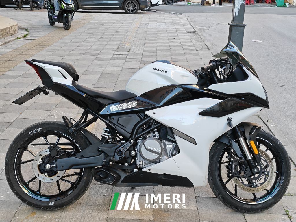 2023 CFMOTO 250SR