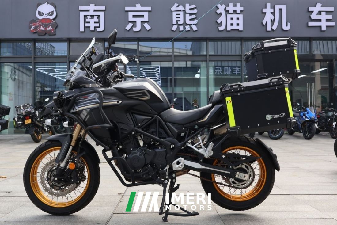 Benelli TRK552 550 cc - мотоцикл из Китая