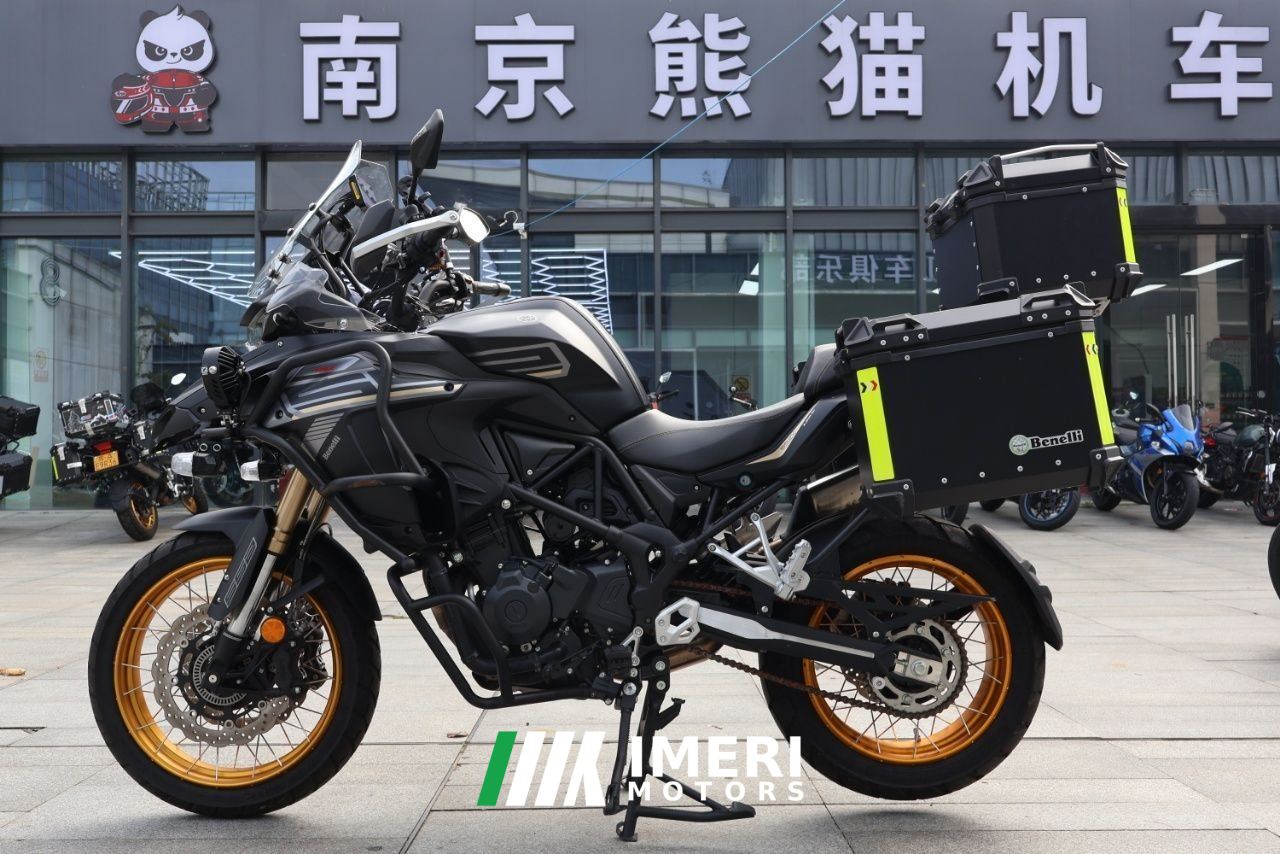 2025 Benelli TRK552 550 cc