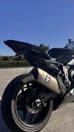Yamaha YZF-R1 1000 cc - ფოტო 2