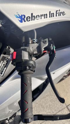 Yamaha YZF-R1 1000 cc - ფოტო 4