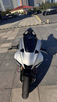 Yamaha YZF-R1 1000 cc - ფოტო 5