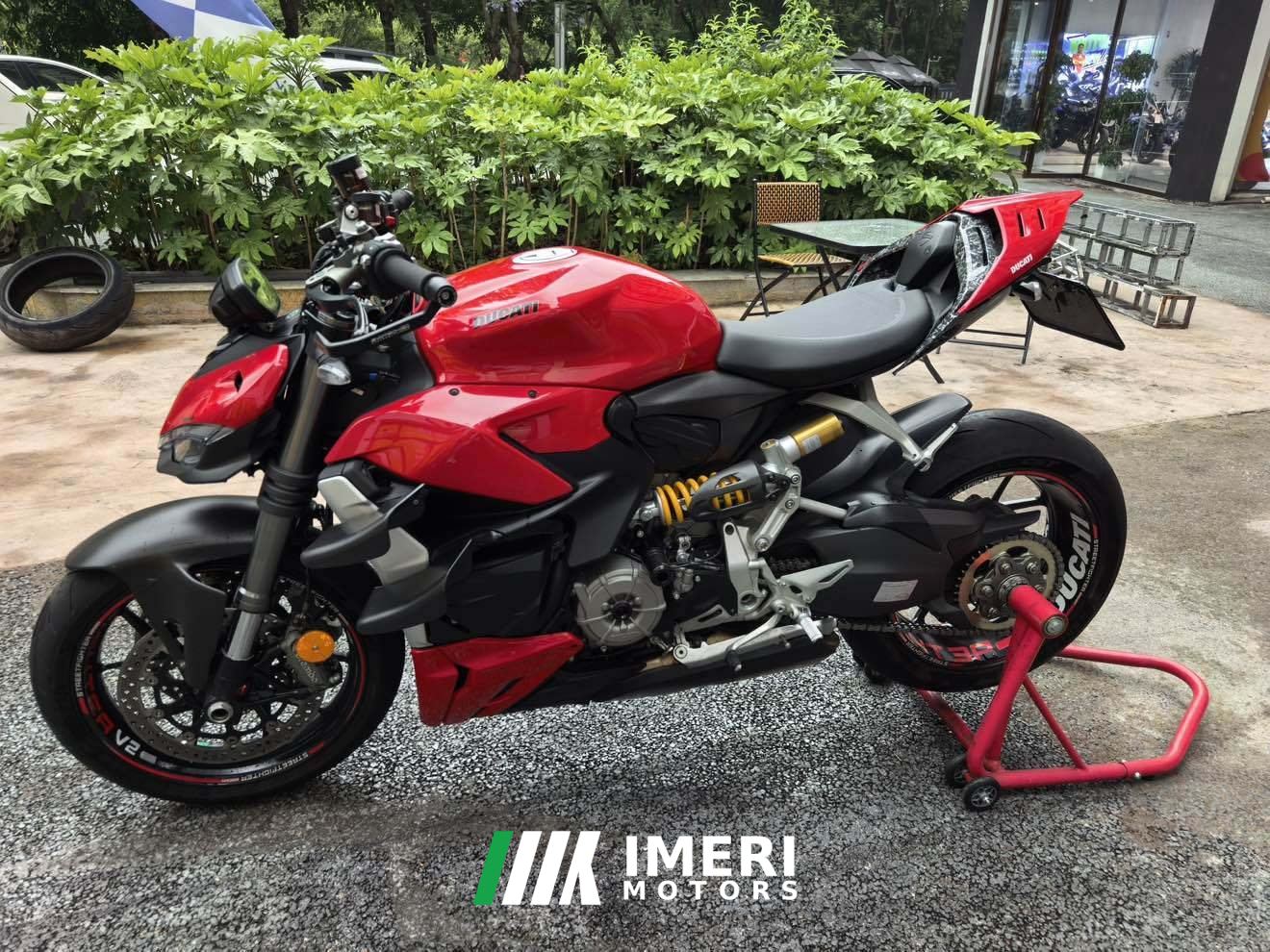 2022 Ducati Street Fighter V2 950 cc