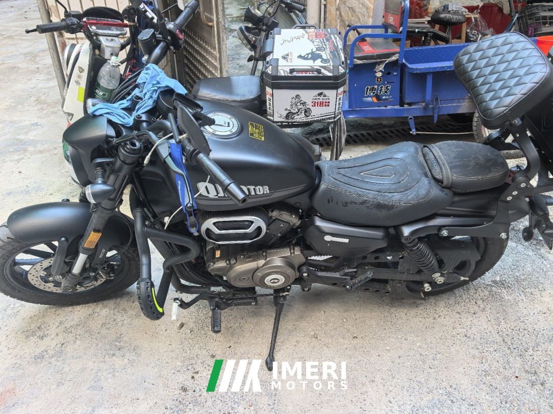 QJMOTOR Flash 250 - motorcycle from China