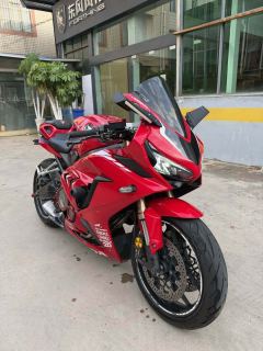 Honda CBR650R - фото 1