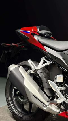 Honda CBR500R - ფოტო 8