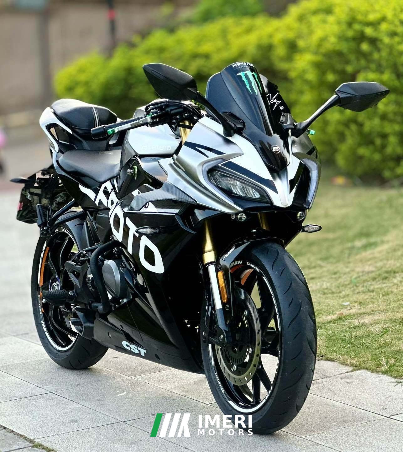 2022 CFMOTO 250SR