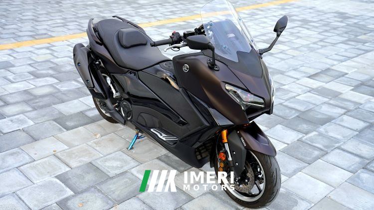 2025 Yamaha TMAX 560 cc