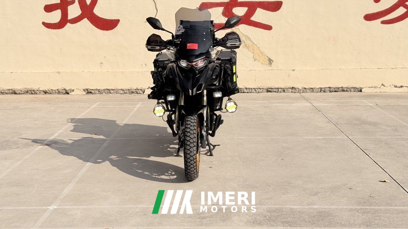 2025 Benelli TRK552 550 cc