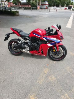 Honda CBR650R - ფოტო 1