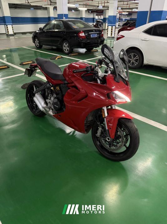 2023 Ducati SuperSport 950 cc