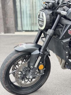 Honda CB650R - photo 8