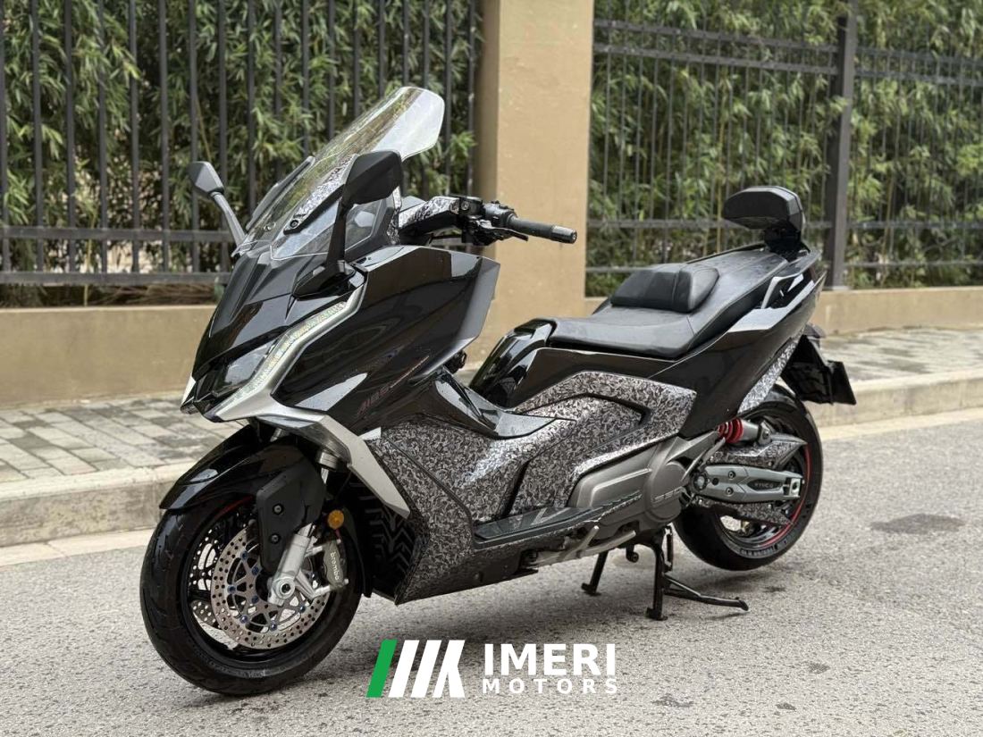 KYMCO AK550 - мотоцикл из Китая