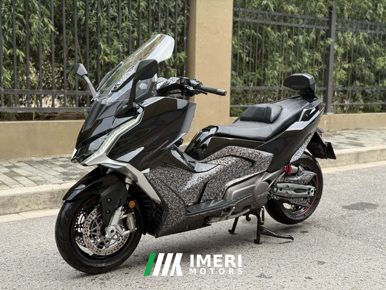 2023 KYMCO AK550