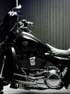 Harley-Davidson Street Glide 1923 cc - photo 5