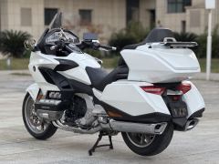 Honda Gold Wing GL1800 - ფოტო 9