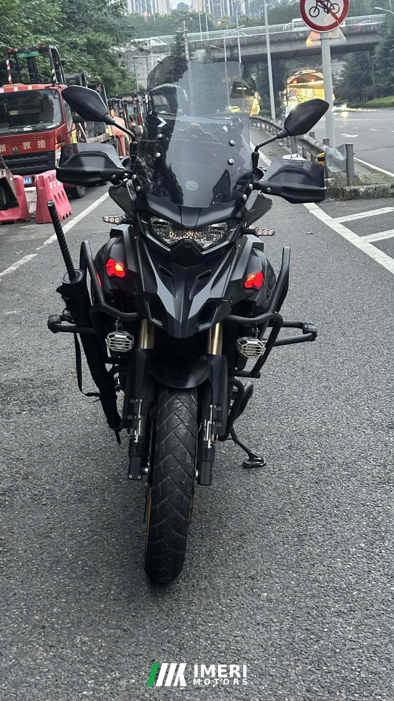 2025 Benelli TRK552 550 cc