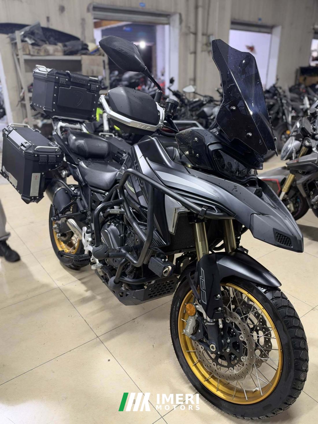 Benelli TRK702 700 cc - мотоцикл из Китая