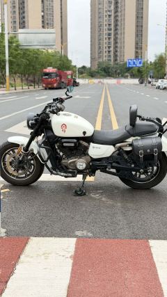 QJMOTOR Flash 350 - фото 6