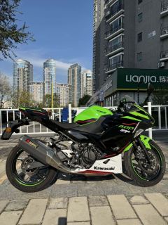Kawasaki Ninja 400 - ფოტო 2