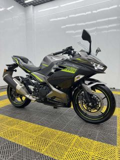 Kawasaki Ninja 400 - ფოტო 1