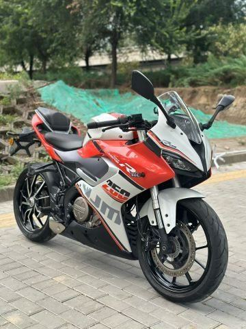 2021 QJMOTOR SRK 250