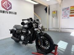 Benda Challenger 300 - photo 1