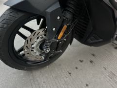 SYM Joymax F 300 - фото 9