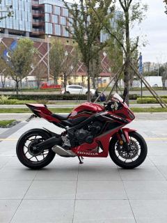 Honda CBR650R - photo 3