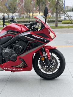 Honda CBR650R - photo 8