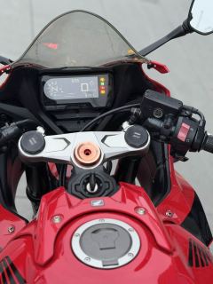 Honda CBR650R - photo 9