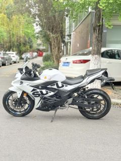 Haojue Suzuki GSX250R - ფოტო 4